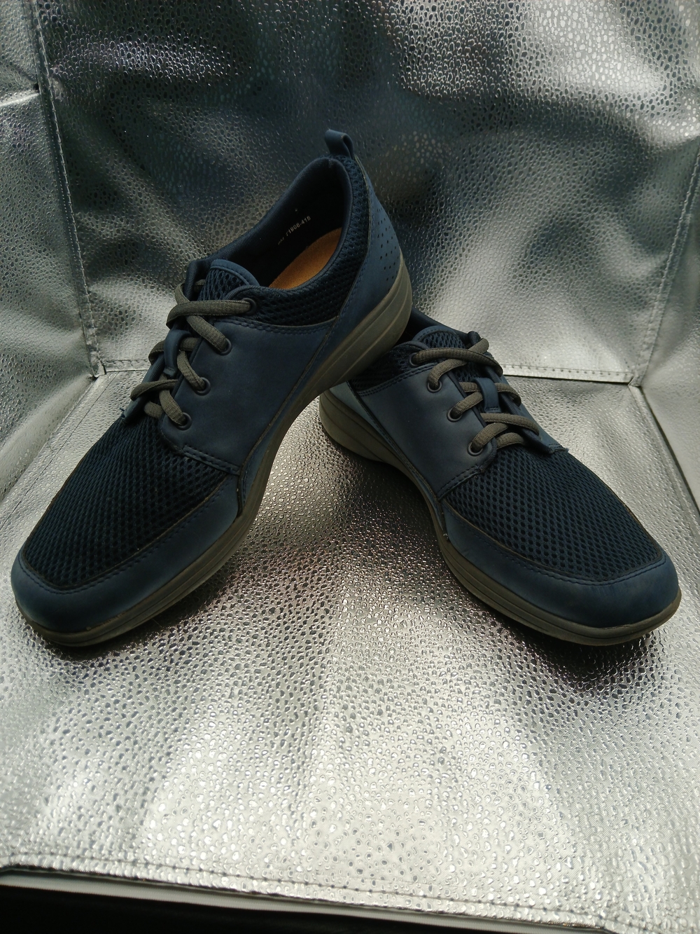 Trotters Navy Blue Lace-Up Sneakers Women's Size 9